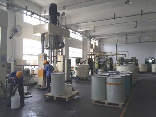 康利邦硅膠背貼雙面膠背膠水廠家生產(chǎn)車間